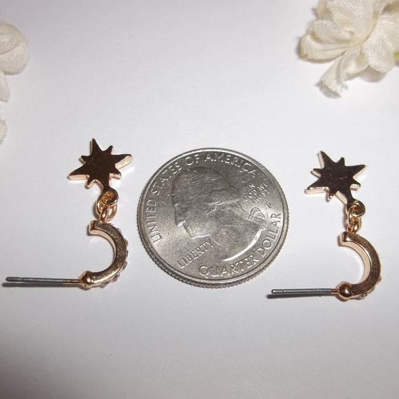 Earrings Post Stud Star Gold Huggie Hoops Faux Diamond Rhinestone Jewelry A710 - Picture 4 of 4